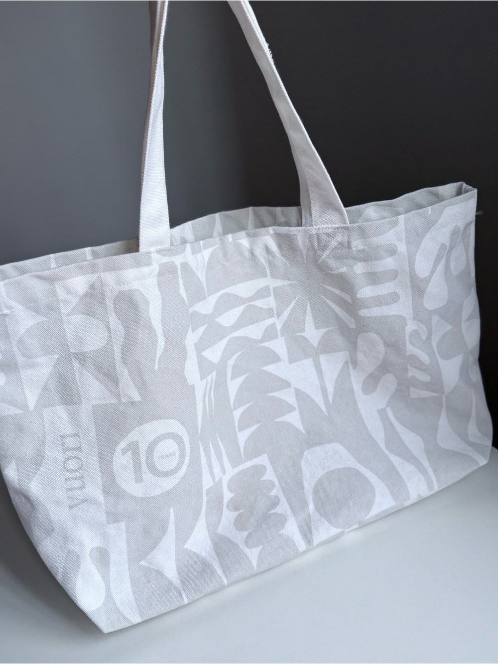Vuori Tote bag gym tote. 10 years. Size 14,5"*23,5"